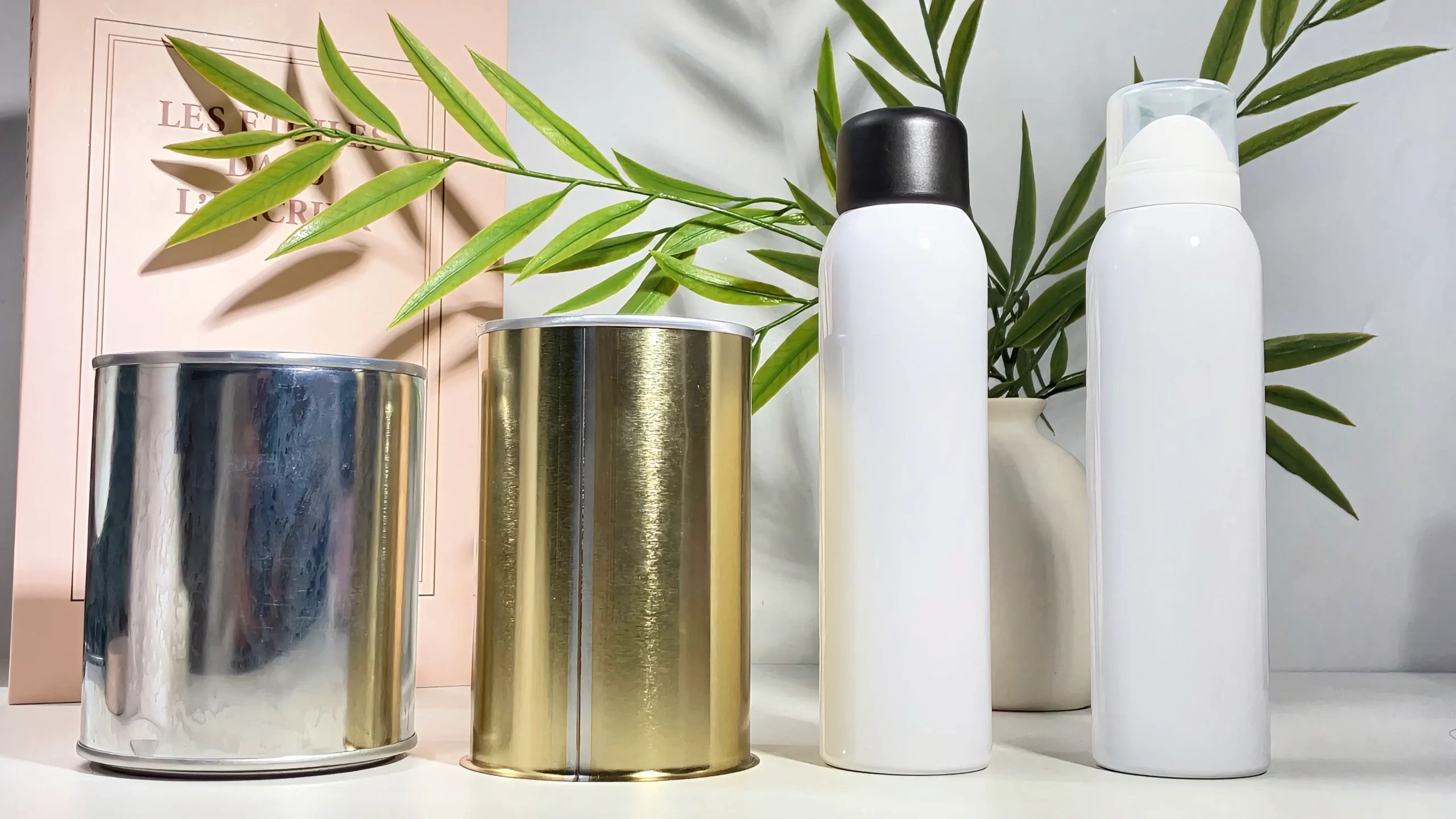 Metal-Packaging -of-Cosmetics